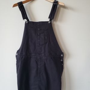 Black overall skirt